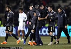 英雄联盟LPL季后赛关键对局复盘